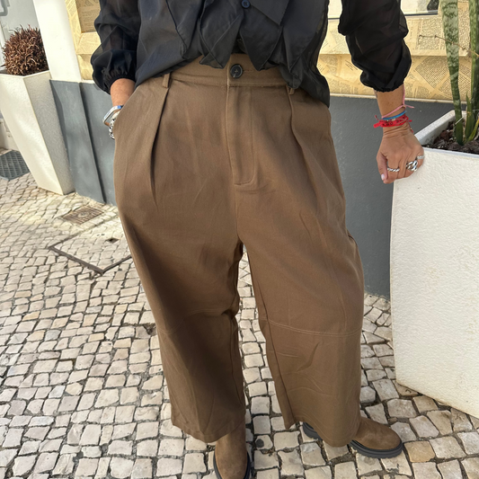 CALÇAS LARGAS DE CINTURA SUBIDA