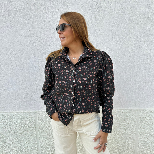 CAMISA DE BOMBAZINE COM PADRÃO FLORAL