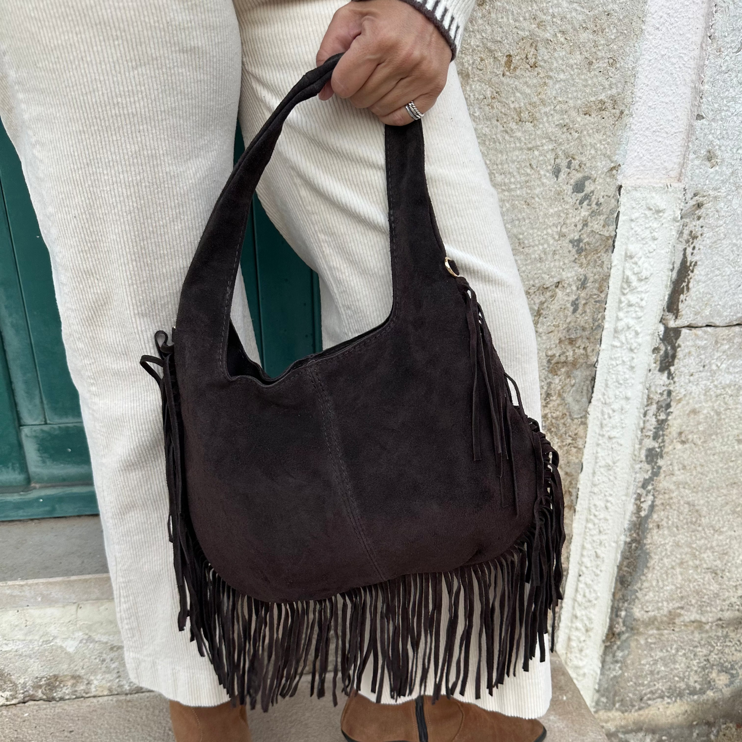 MALA CASTANHA EM CAMURÇA COM FRANJAS