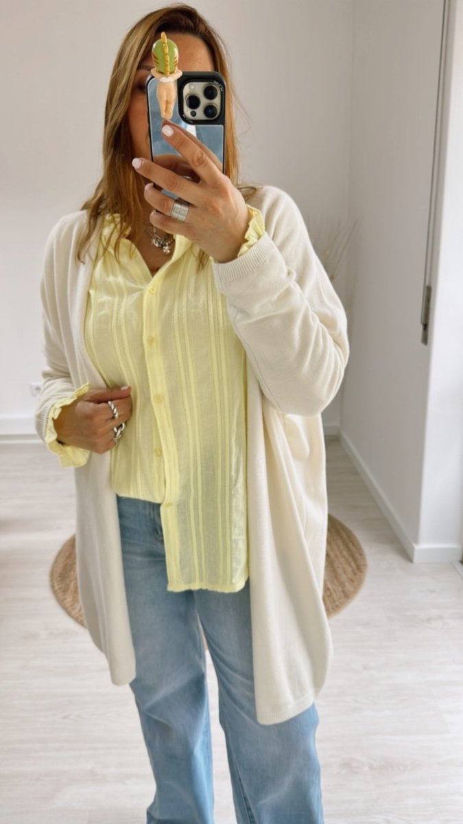 CAMISA COM FOLHOS TONS PASTÉIS - Pé Calçado