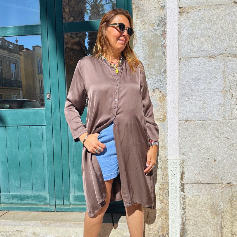 CAMISA DE CETIM COMPRIDA - Pé Calçado