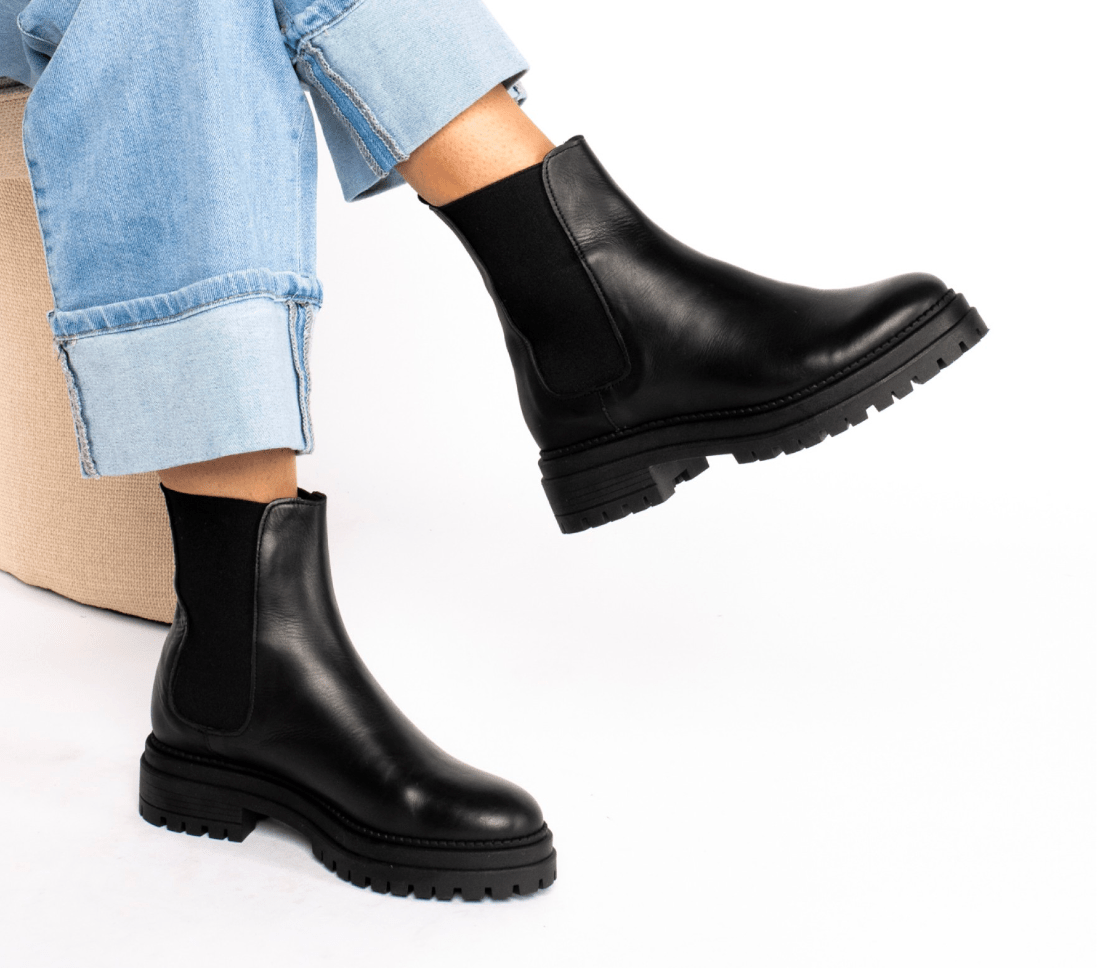 D20 - P - BOTIM COM ELÁSTICO EM PELE - Pé Calçado