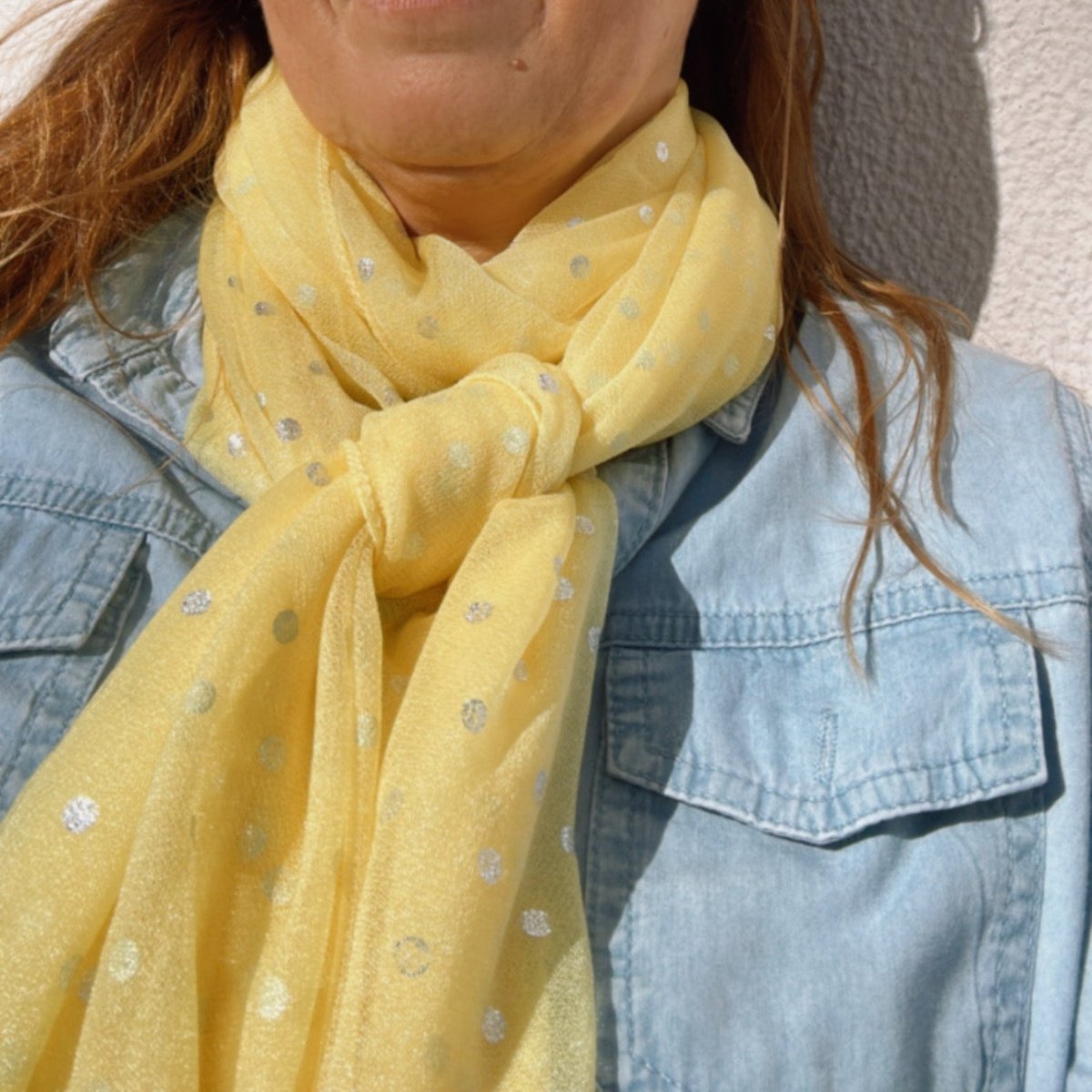 LENÇO COM BOLINHAS - Pé Calçado