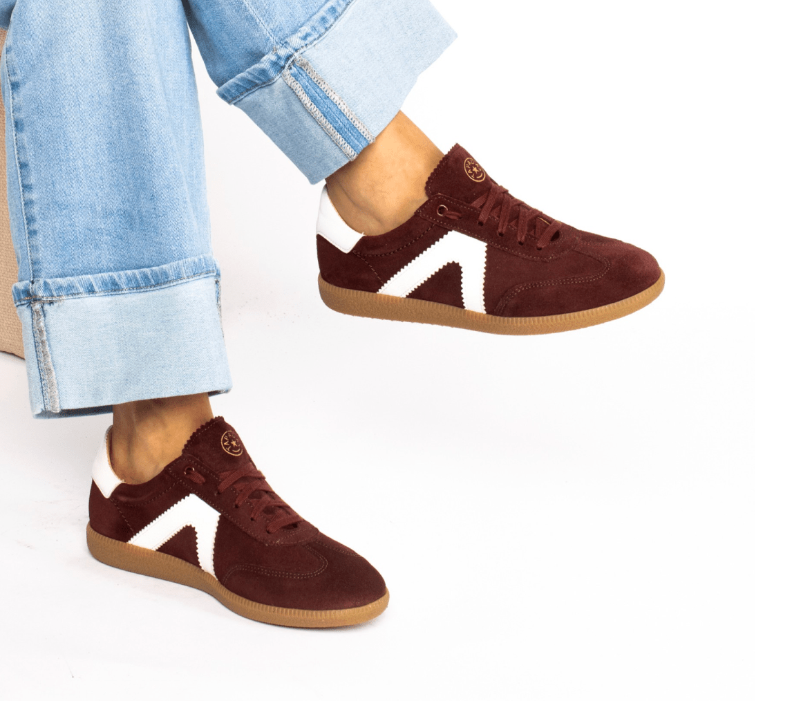 S024 - CP TENIS DE CAMURÇA E PELE - Pé Calçado