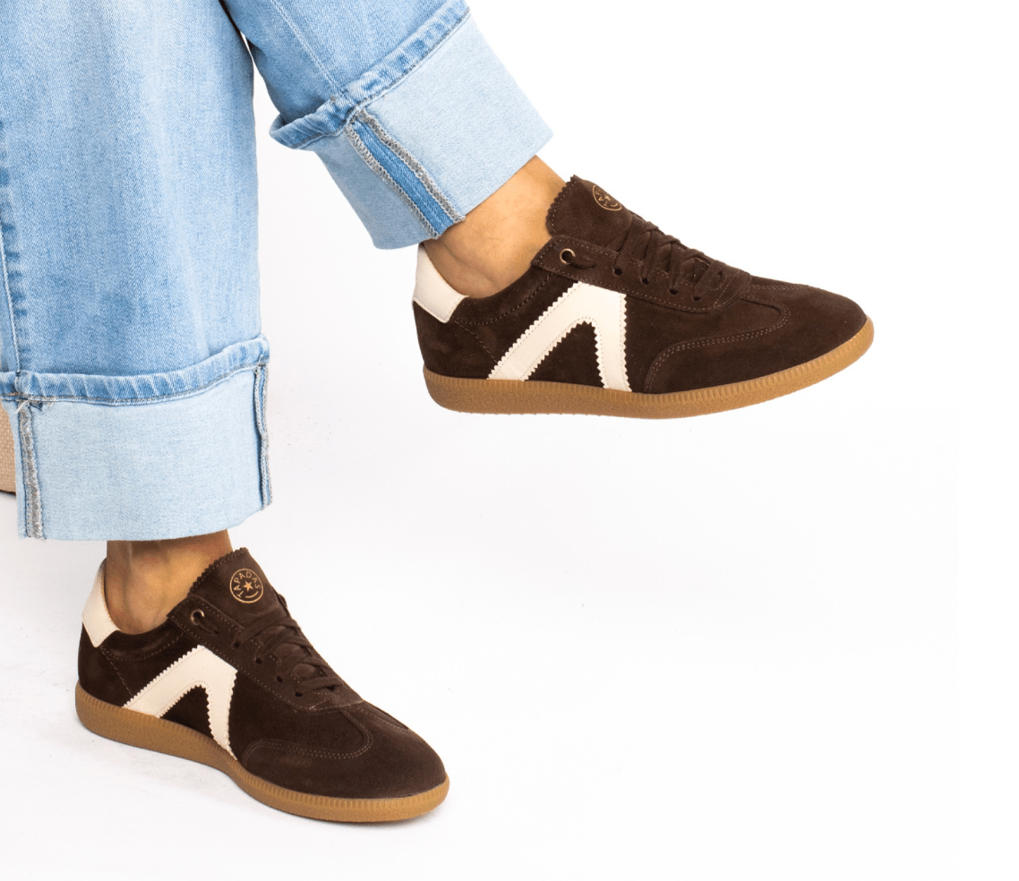 S024 - CP TENIS DE CAMURÇA E PELE - Pé Calçado