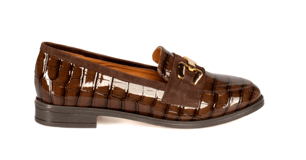 T3167 - V - MOCASSIM EM VERNIZ COM APLICAÇÃO - Pé Calçado