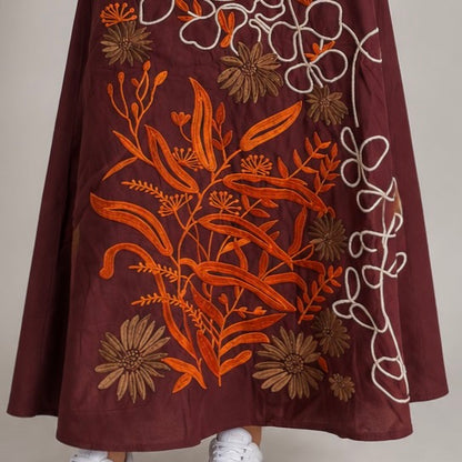 SAIA COM BORDADOS FLORAL