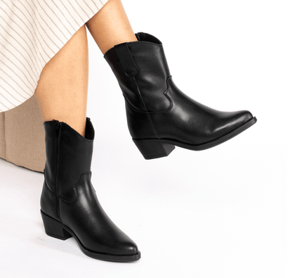 2992 - P - BOTA TEXANA MEIO CANO - Pé Calçado