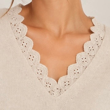 CAMISOLA DE MALHA COM RENDA
