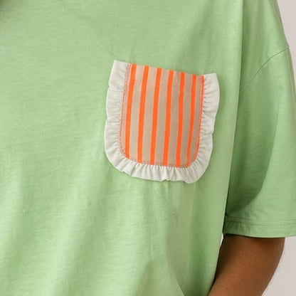 T-SHIRT COM BOLSO