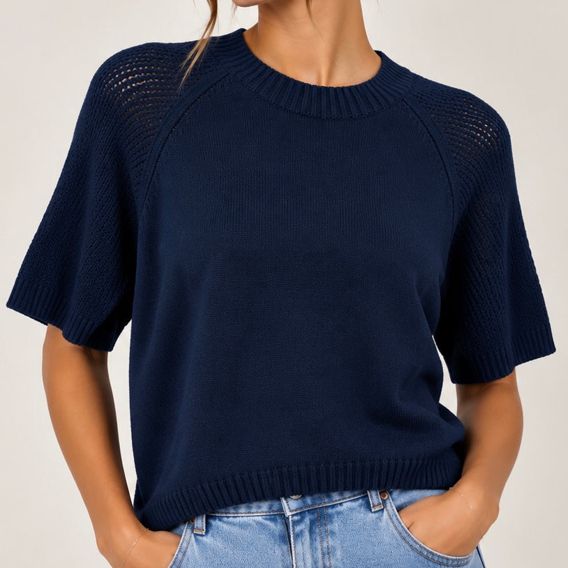 CAMISOLA DE MALHA COM MANGA PERFURADA