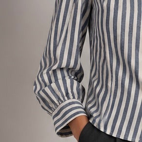 CAMISA ÀS RICAS COM GOLA ALTA