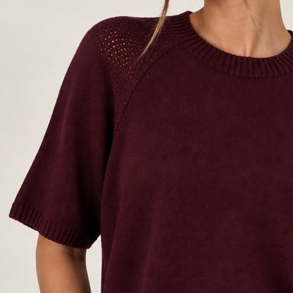 CAMISOLA DE MALHA COM MANGA PERFURADA