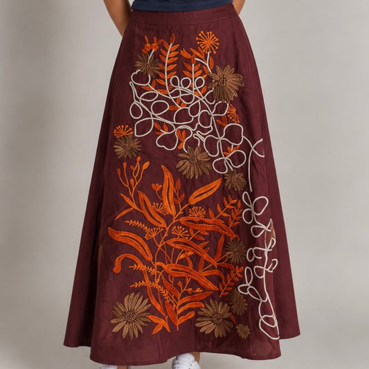 SAIA COM BORDADOS FLORAL