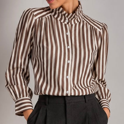 CAMISA ÀS RICAS COM GOLA ALTA