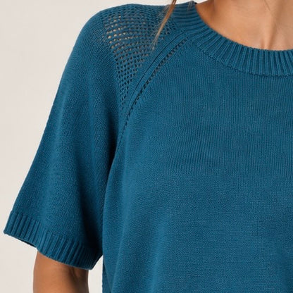 CAMISOLA DE MALHA COM MANGA PERFURADA