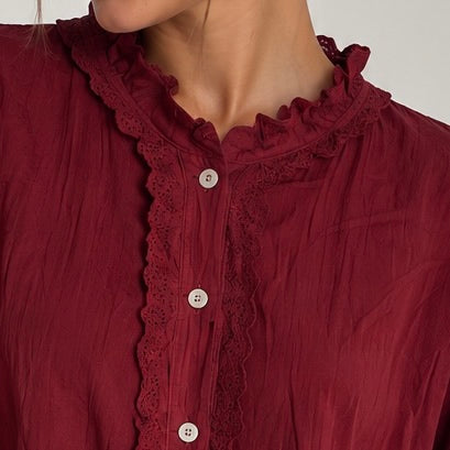 CAMISA COM FOLHOS E RENDA