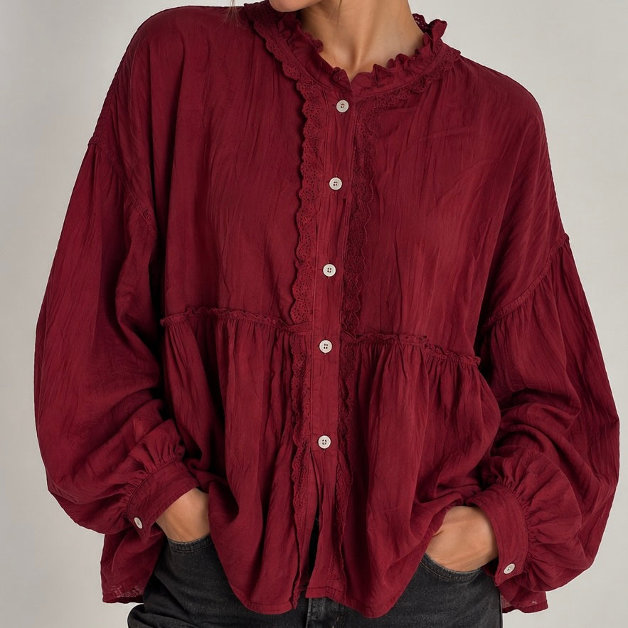 CAMISA COM FOLHOS E RENDA