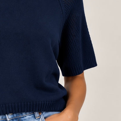 CAMISOLA DE MALHA COM MANGA PERFURADA