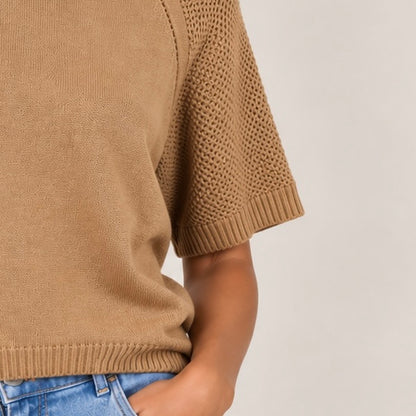 CAMISOLA DE MALHA COM MANGA PERFURADA