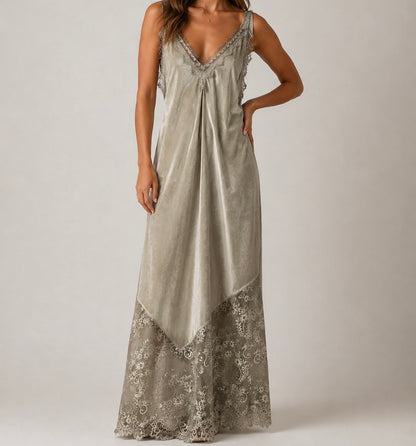 VESTIDO DE CETIM COM RENDA