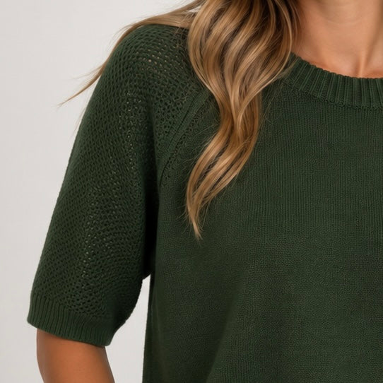 CAMISOLA DE MALHA COM MANGA PERFURADA