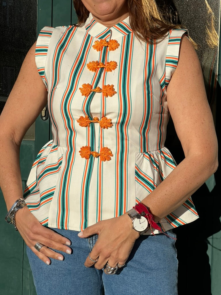 COLETE LISTRADO COM FECHO FROG