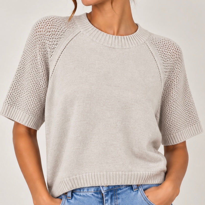 CAMISOLA DE MALHA COM MANGA PERFURADA
