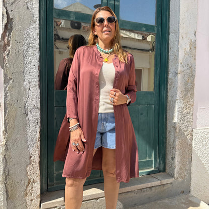 CAMISA DE CETIM COMPRIDA