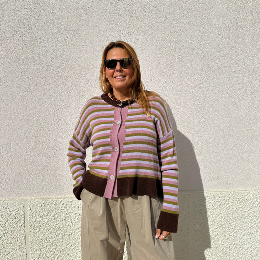 CASACO DE MALHA COM RISCAS COLORIDAS