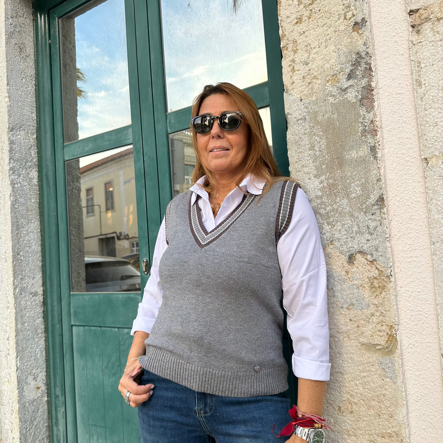 COLETE DE MALHA DECOTE EM "V"