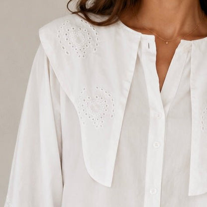 CAMISA COM BABETE PERFURADO - Pé Calçado