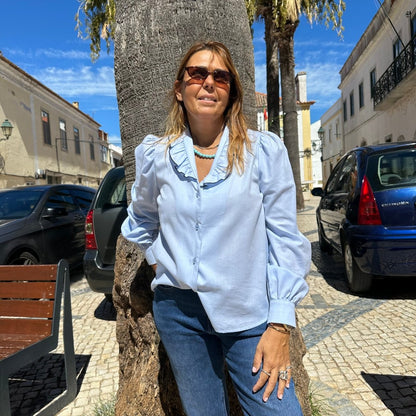 CAMISA COM FOLHOS NA GOLA - Pé Calçado