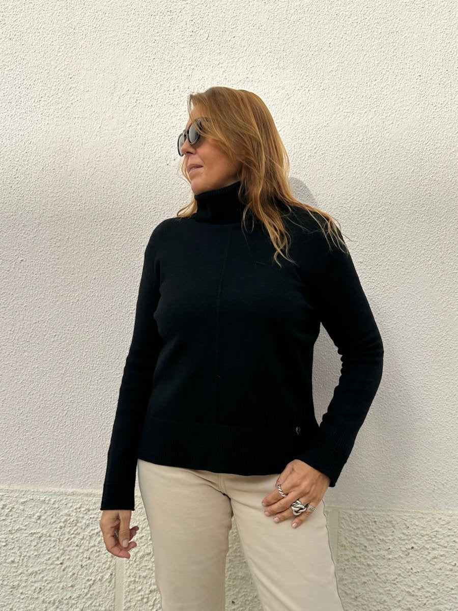 CAMISOLA DE MALHA COM GOLA ALTA - Pé Calçado