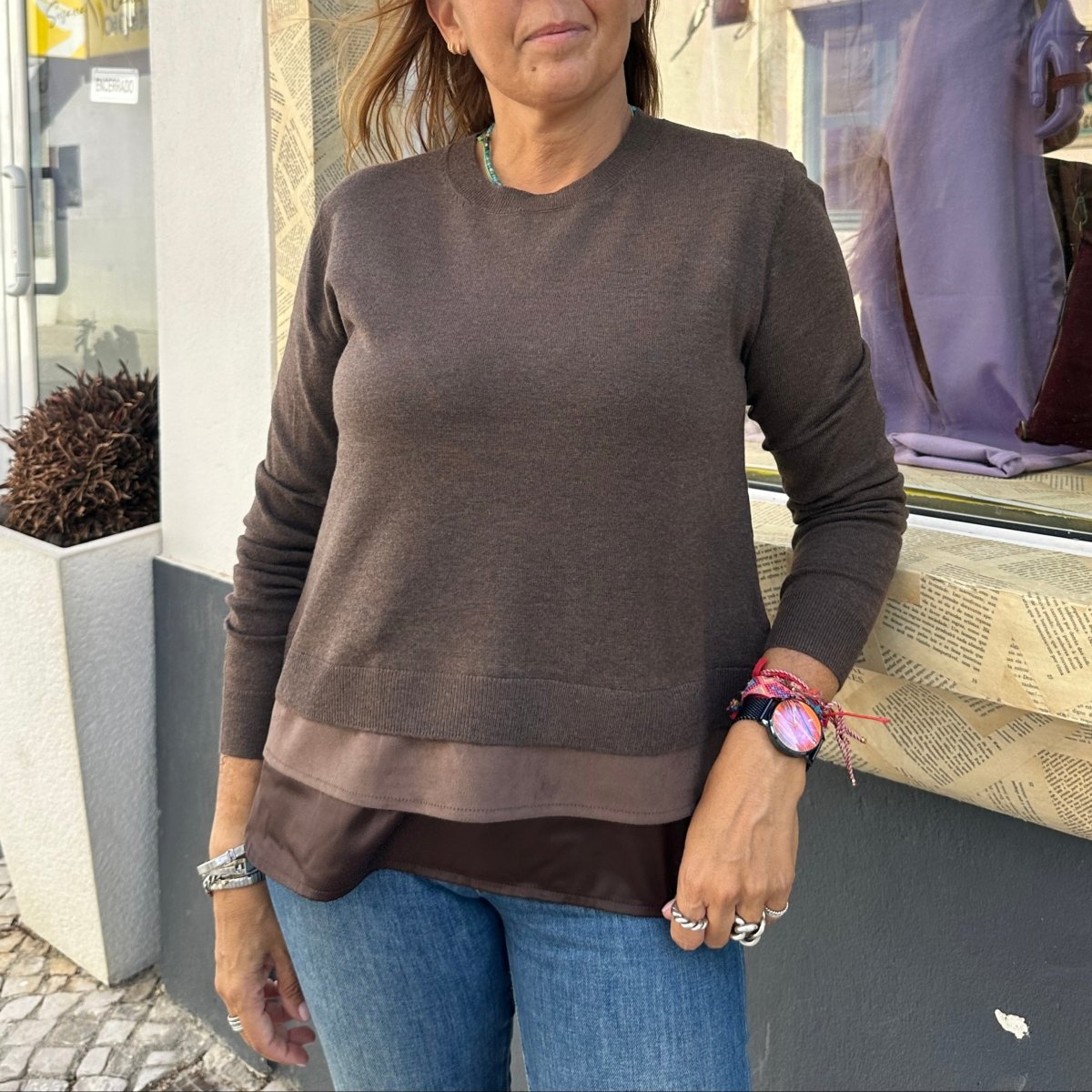 CAMISOLA DE MALHA COM TRÊS FOLHOS - Pé Calçado