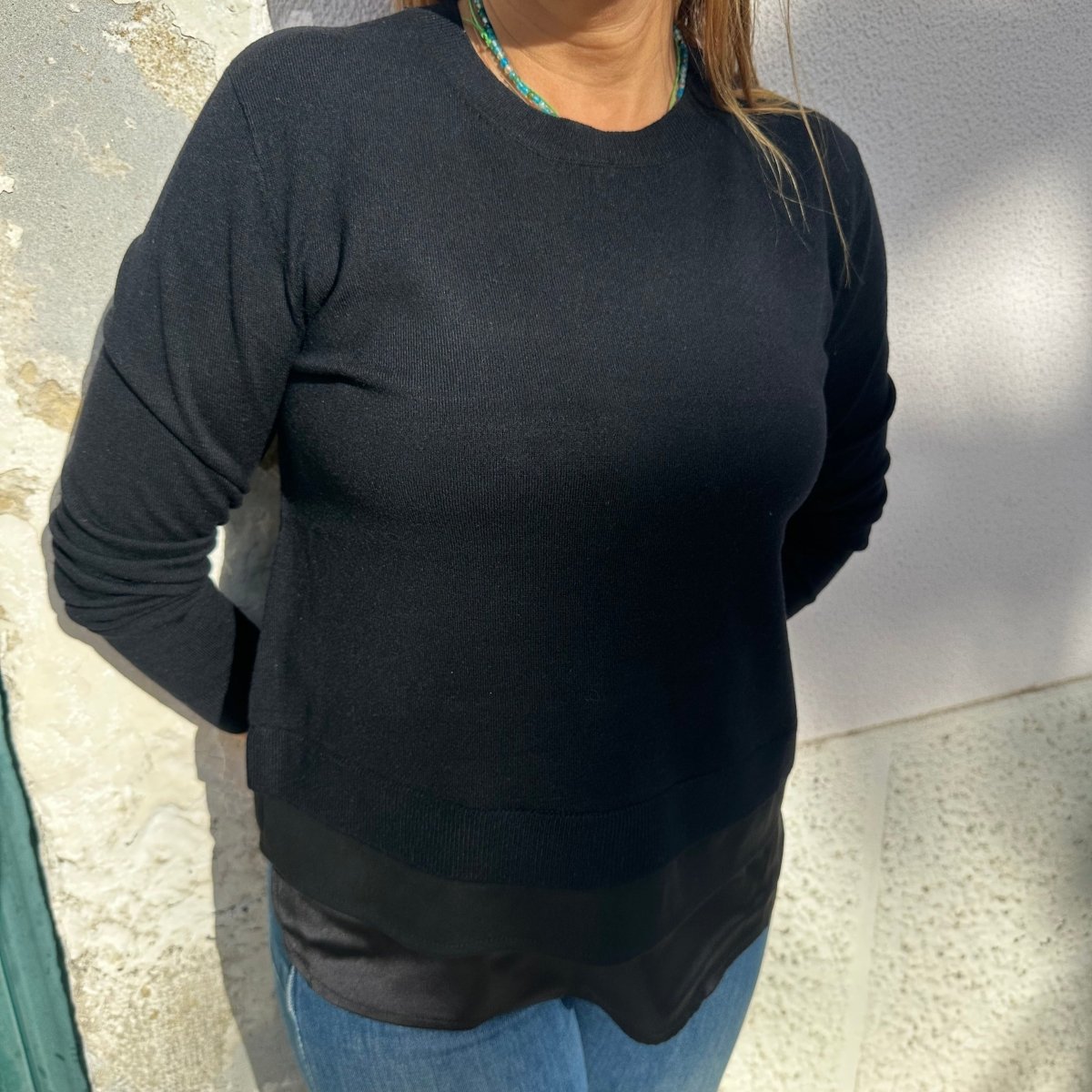 CAMISOLA DE MALHA COM TRÊS FOLHOS - Pé Calçado