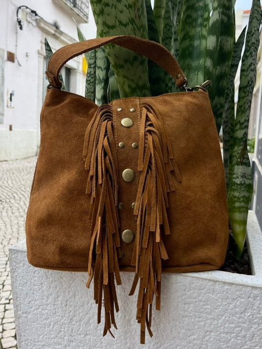 MALA DE OMBRO EM CAMURÇA - Pé Calçado