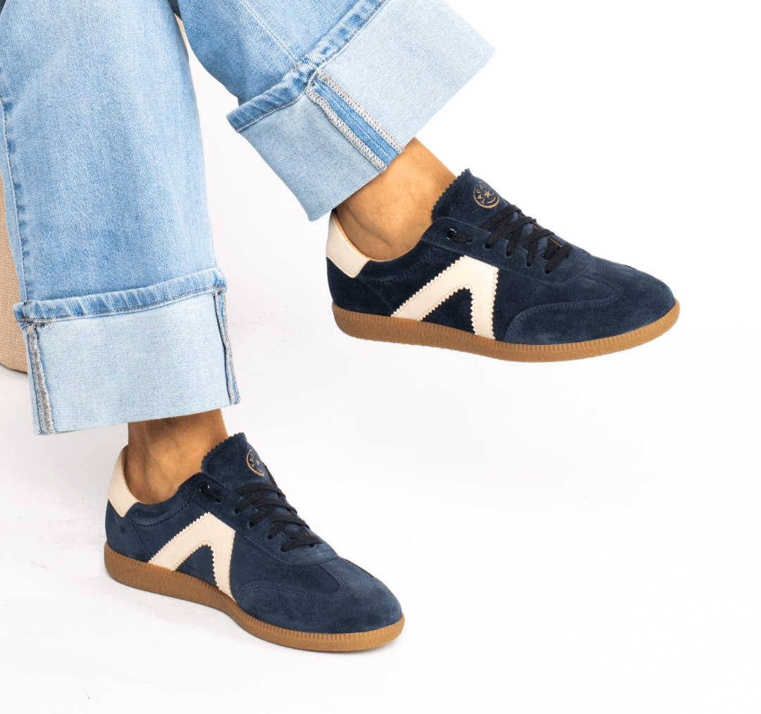 S024 - CP TENIS DE CAMURÇA E PELE - Pé Calçado