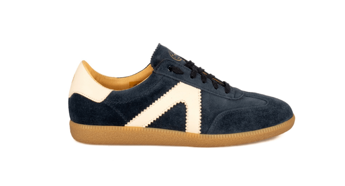 S024 - CP TENIS DE CAMURÇA E PELE - Pé Calçado