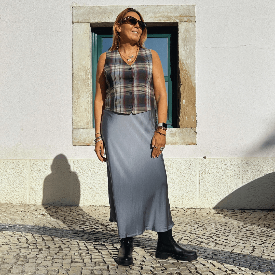 SAIA ACETINADA DE VISCOSE - Pé Calçado