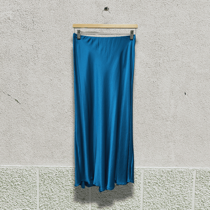 SAIA ACETINADA DE VISCOSE - Pé Calçado