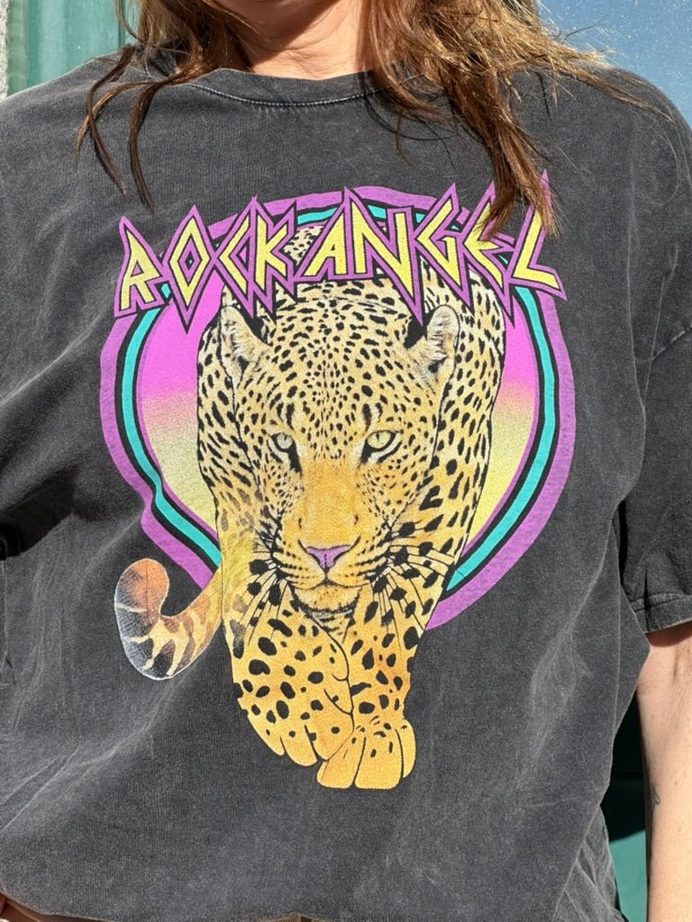 T - SHIRT COM ESTAMPA DE LEOPARDO - Pé Calçado