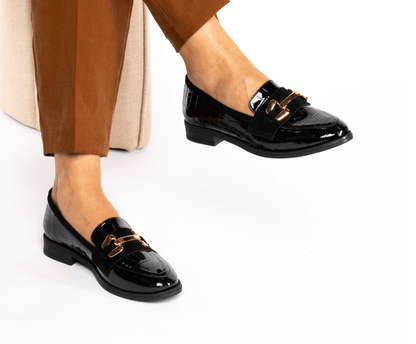 T3167 - V - MOCASSIM EM VERNIZ COM APLICAÇÃO - Pé Calçado