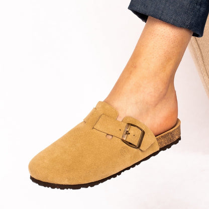 TAPADAS | CLOG CAMURÇA BEGE - Pé Calçado