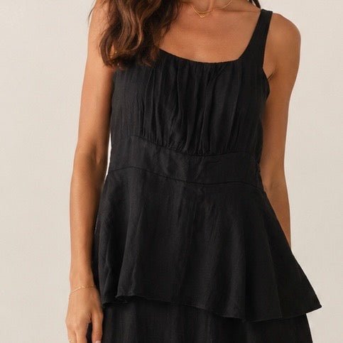 VESTIDO COM FOLHOS - Pé Calçado