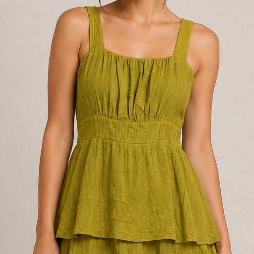 VESTIDO COM FOLHOS - Pé Calçado
